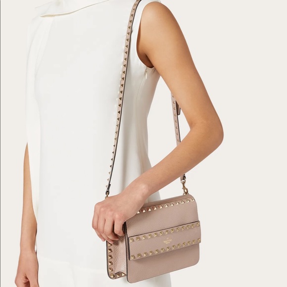 Valentino Garavani calfskin leather crossbody - Picture 6 of 11